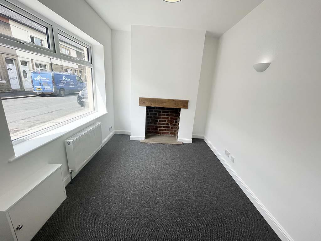 2 bedroom mid terrace house Let Agreed in Barnoldswick - IMG_4857.jpg